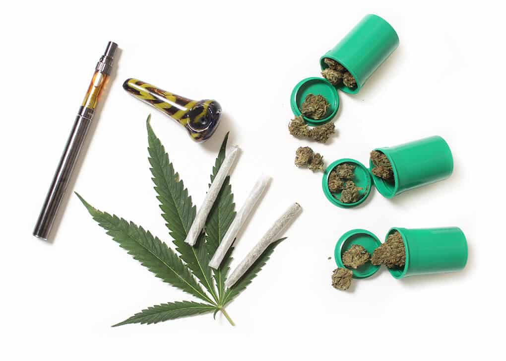 legal-marijuana-buds-and-cbd-hemp-flowers